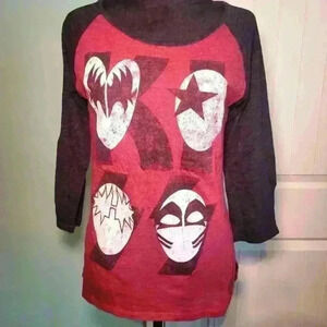 2014 KISS woman t shrit Large.